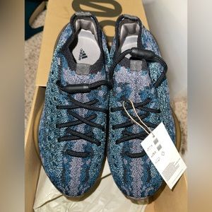Yeezy 380 Authentic Brand New Size 4